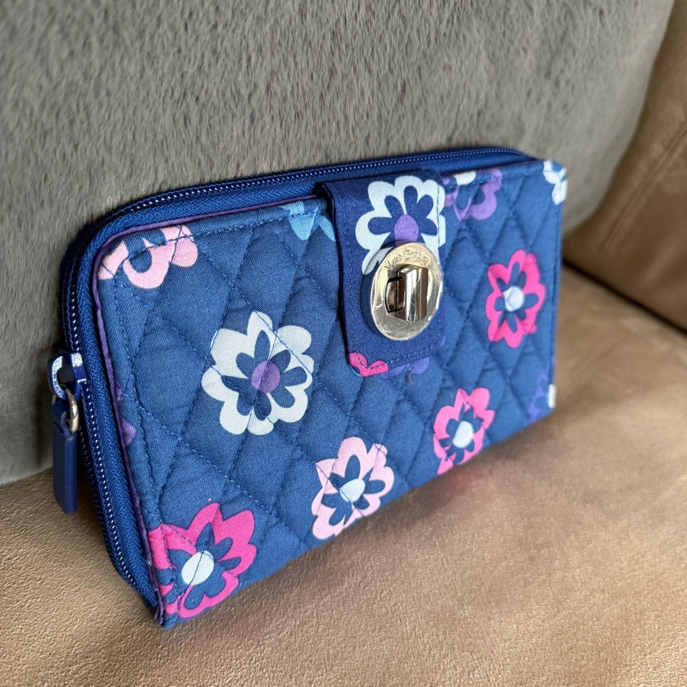 Vera Bradley Retired Print Ellie Flowers Turnlock Wallet Blue Pink Purple 2012